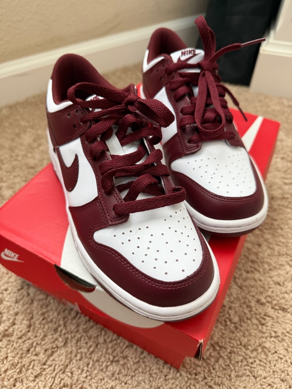 5.5Y/7W NWOT Nike Dunk Low White and Burgundy Leather Sneakers